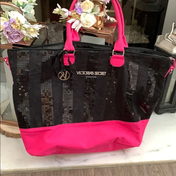 Victoria's Secret Handbags - “Host Pick” Victoria Secret Travel Bag